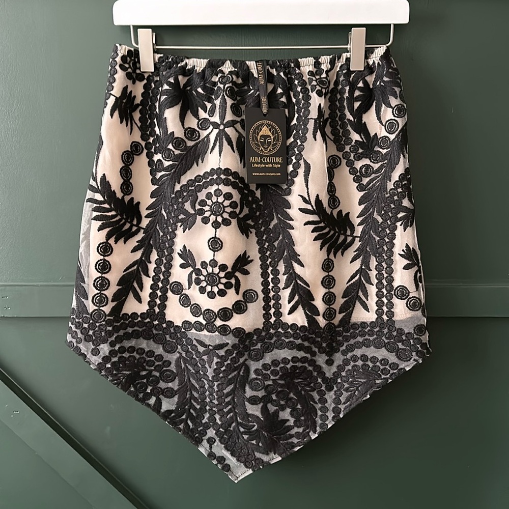 Aum Couture mini skirt NWT